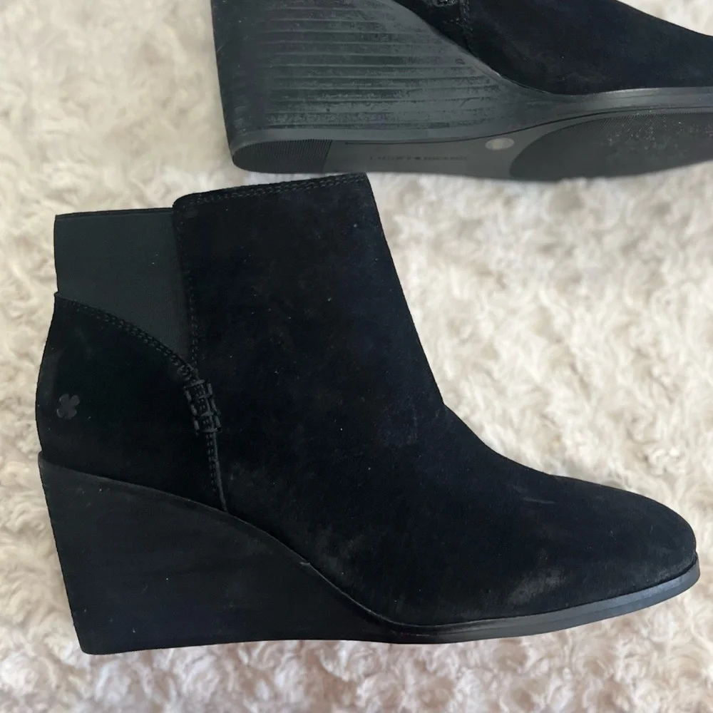 Lucky Brand Zorlina‎ black suede booties NEW 9